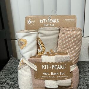 Kit + Pearl Bath Set with Hooded Towels and Washcloths